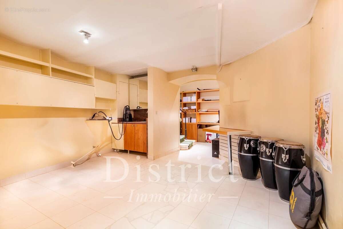 Appartement à PARIS-8E