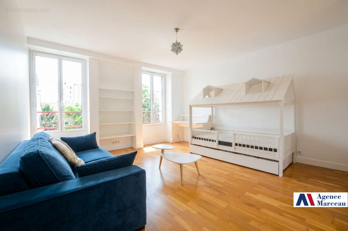 Maison à COURBEVOIE