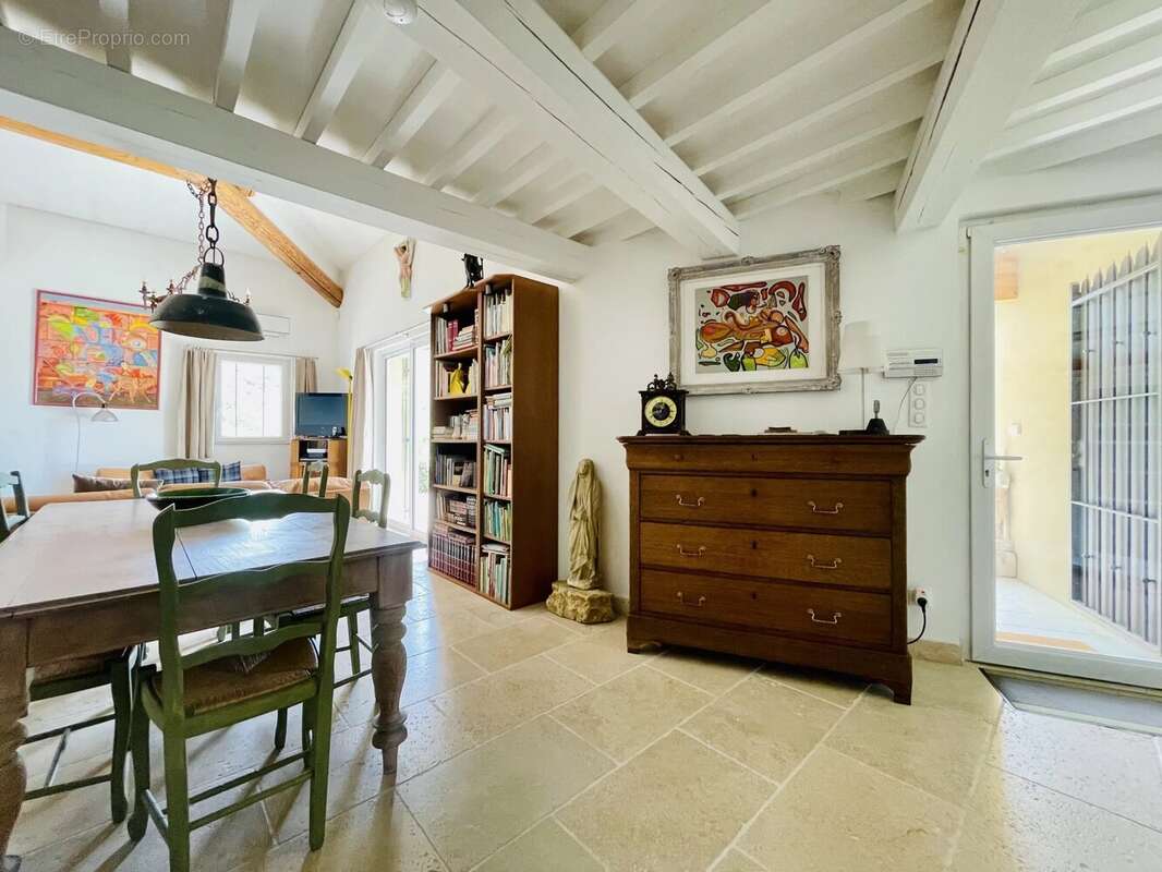 Maison à VAISON-LA-ROMAINE