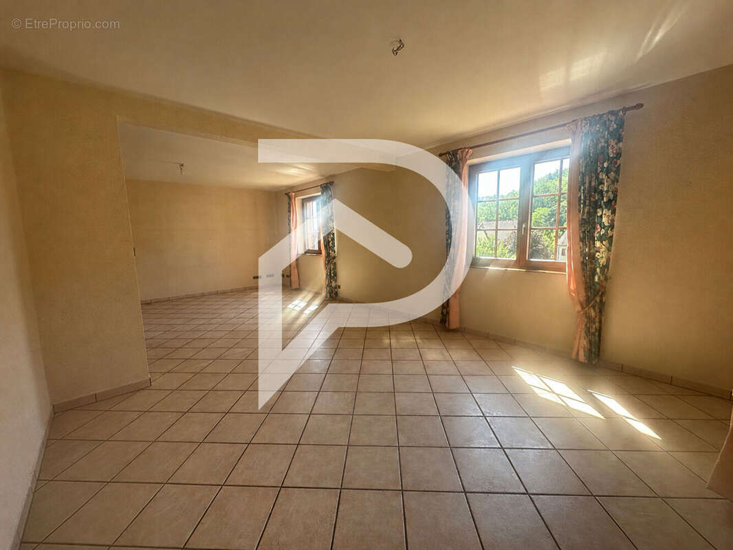 Maison KATZENTHAL 6 pièce(s) 160m² - photo 4
