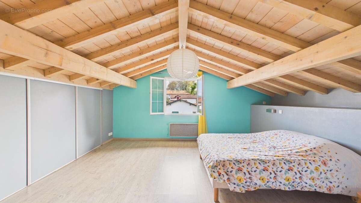 Maison à LARRESSORE