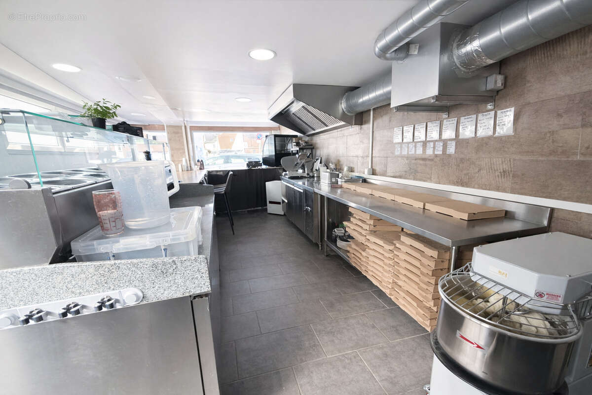 OSTWALD 67540   Immeuble mixte 110 m2   Local restauration prêt à exploiter + appartement avec fort potentiel - photo 4