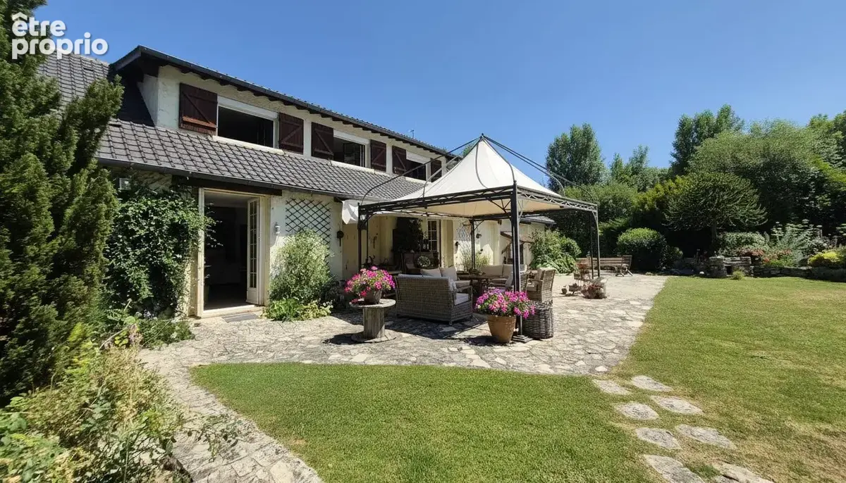 Maison 8 pièces 223 m² à vendre à Mareil-Sur-Mauldre (78124) - photo 3