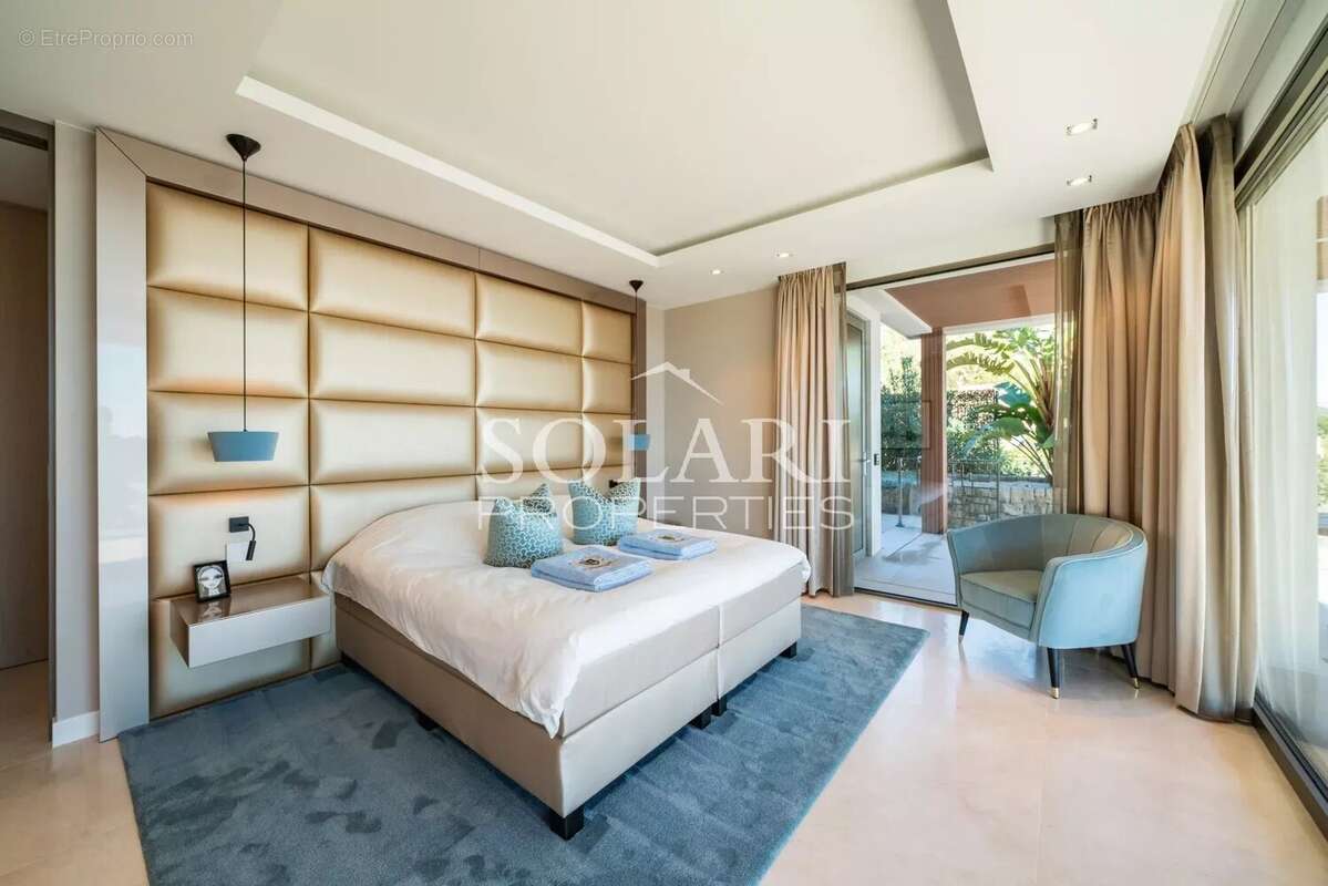 Maison à THEOULE-SUR-MER