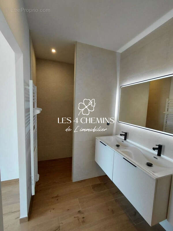 Maison à POURRIERES