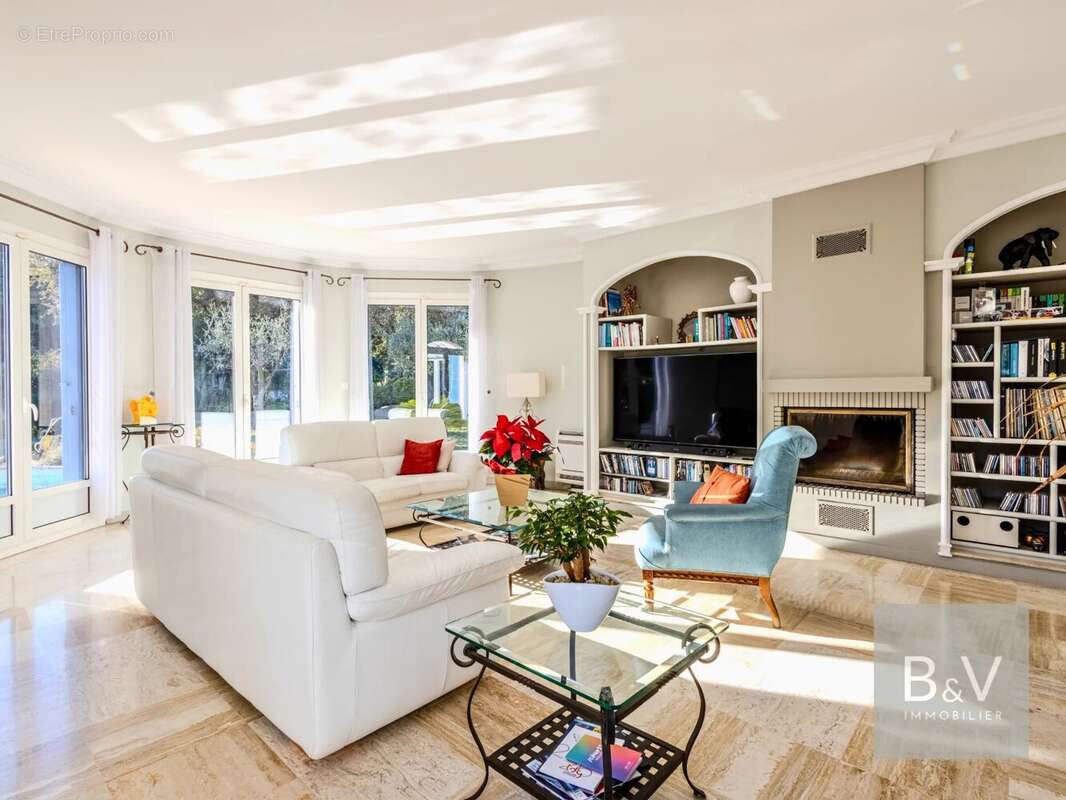 Maison à MOUANS-SARTOUX