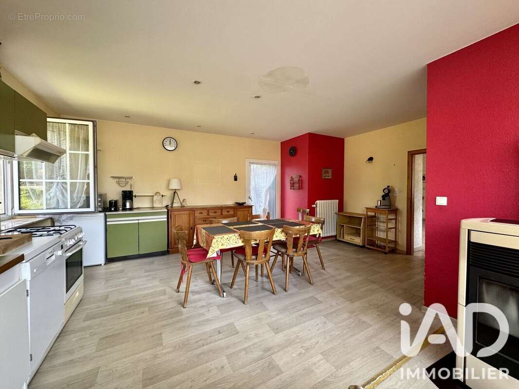 Maison 228 m² à Fenetrange  - photo 3