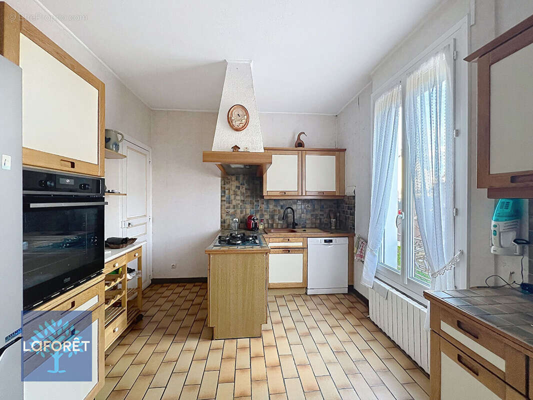 Maison à CORBEIL-ESSONNES