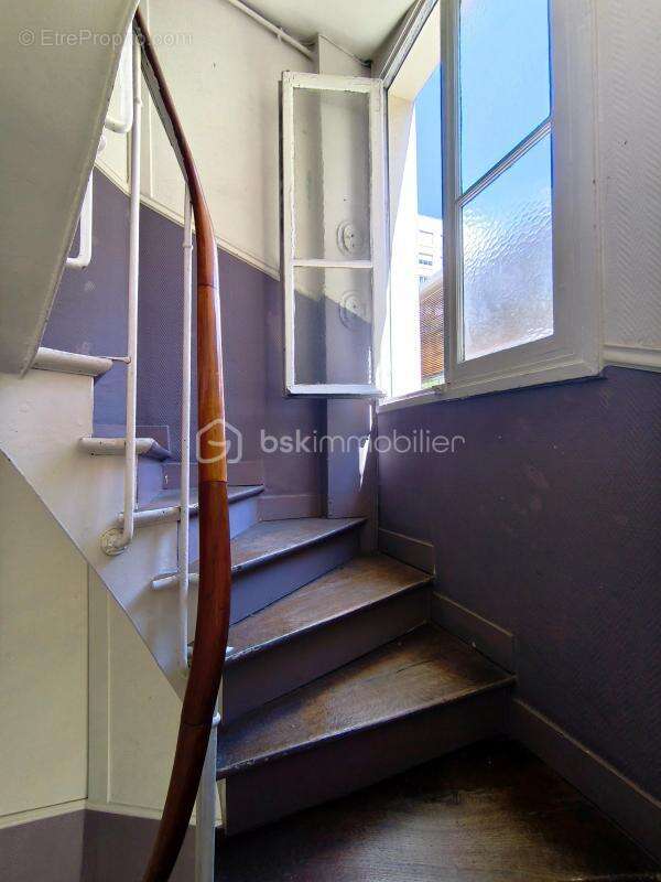 PARIS 14ᵉ – Porte de Vanves / Plaisance – F1 de 27 m² avec deux caves - photo 8