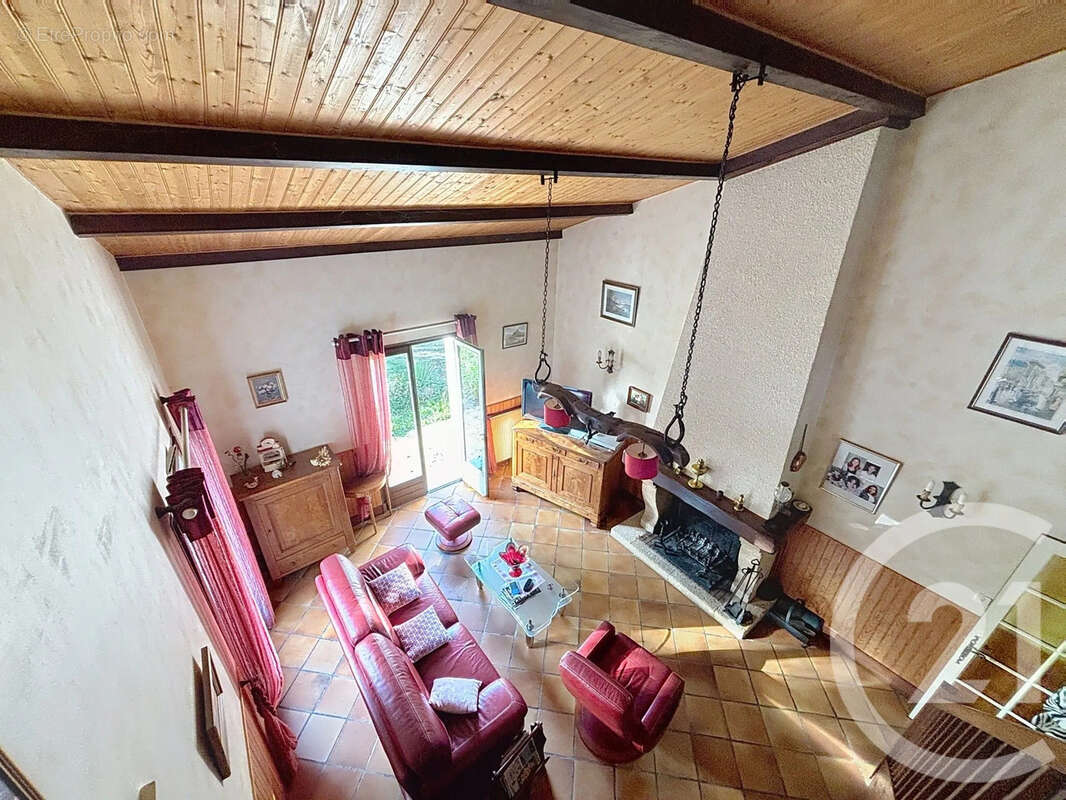 Maison à VOEUIL-ET-GIGET