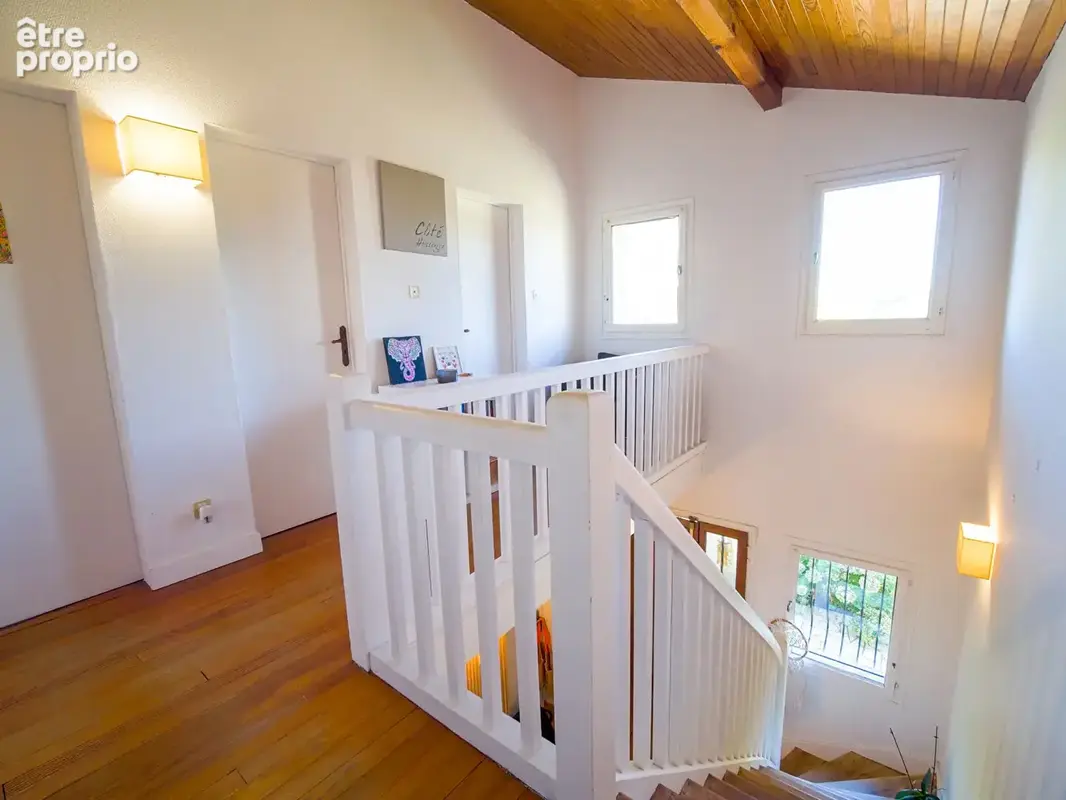Maison d'architecte au calme. Un potentiel exceptionnel! - photo 10