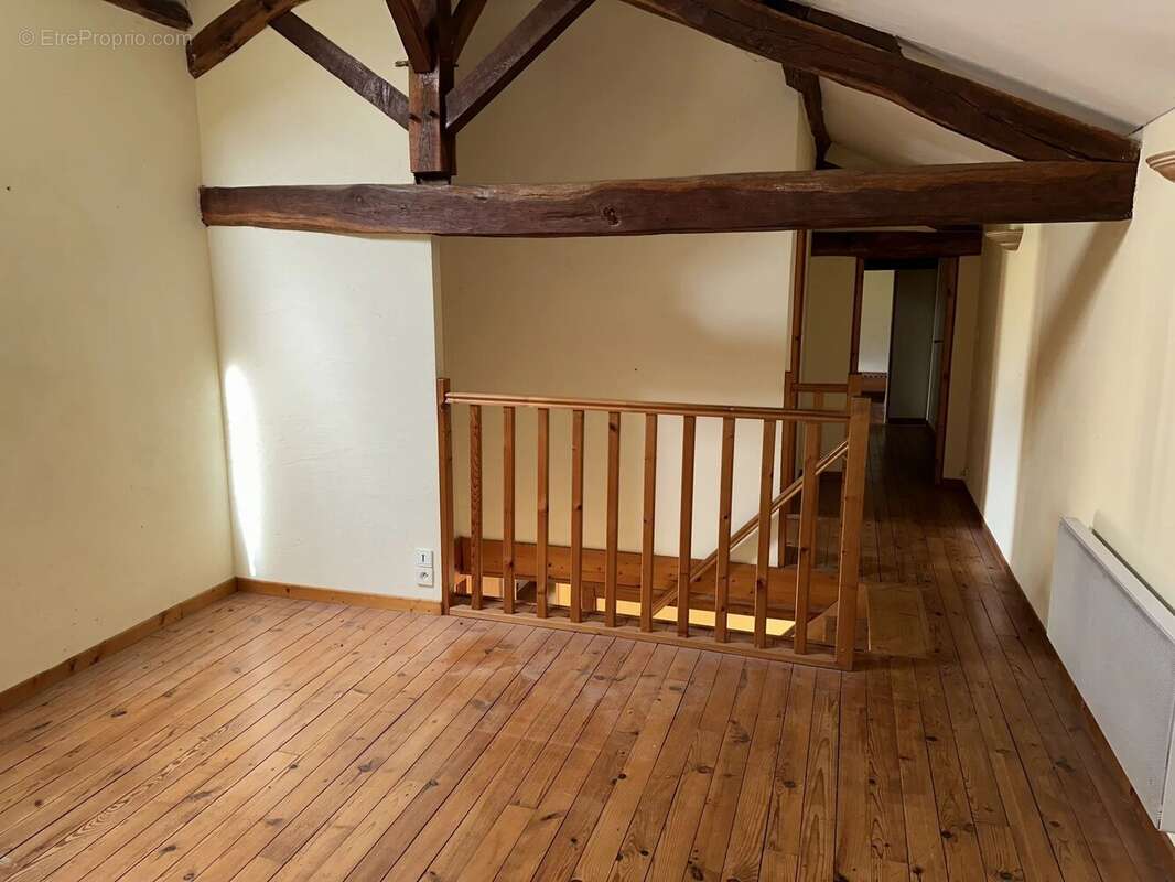Maison à SOMMIERES-DU-CLAIN