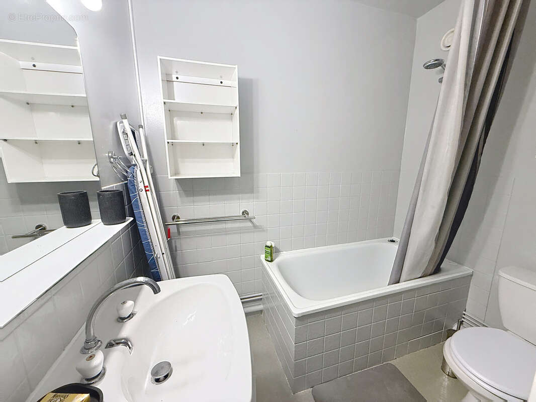 Appartement à JULLOUVILLE