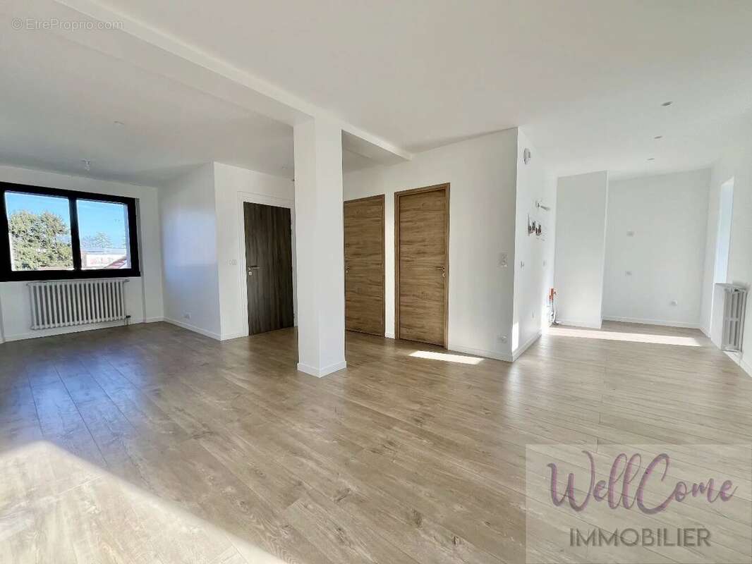 Appartement à DRUMETTAZ-CLARAFOND