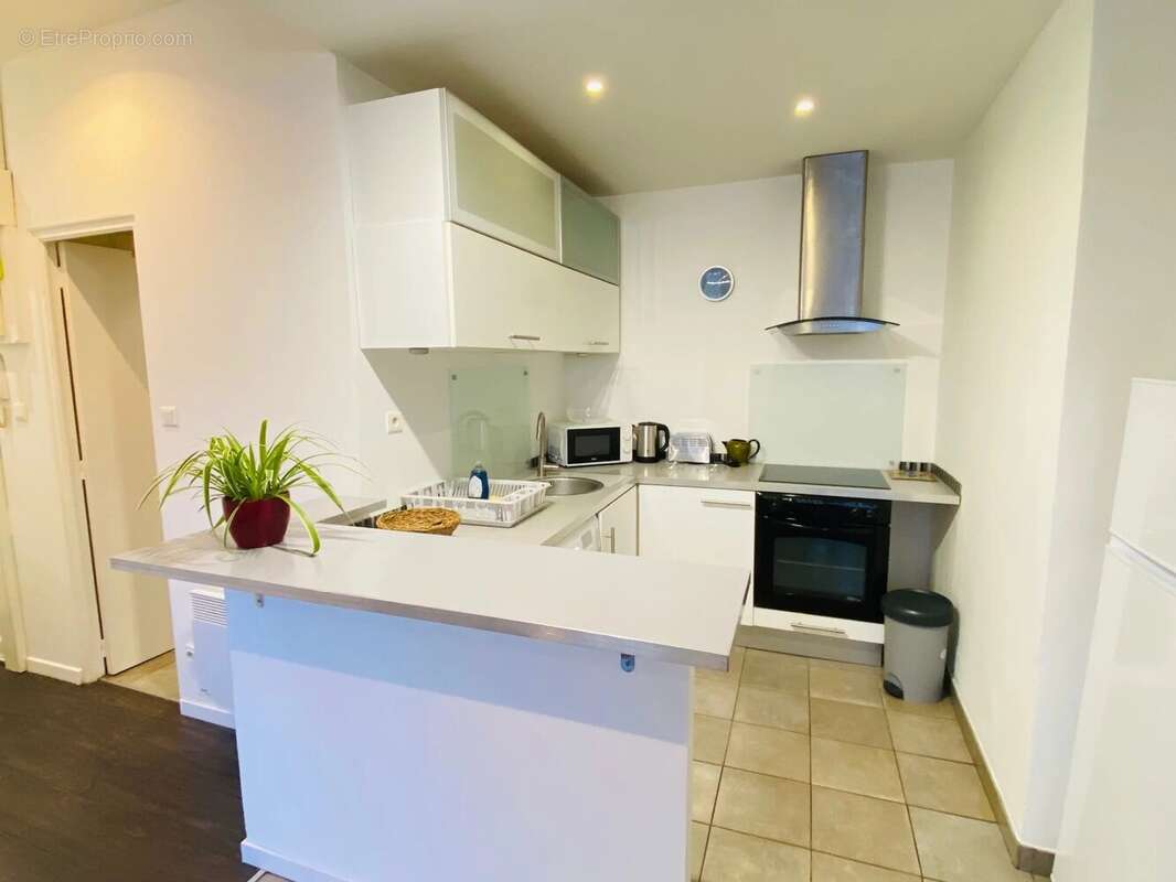 Appartement à MARSEILLE-3E