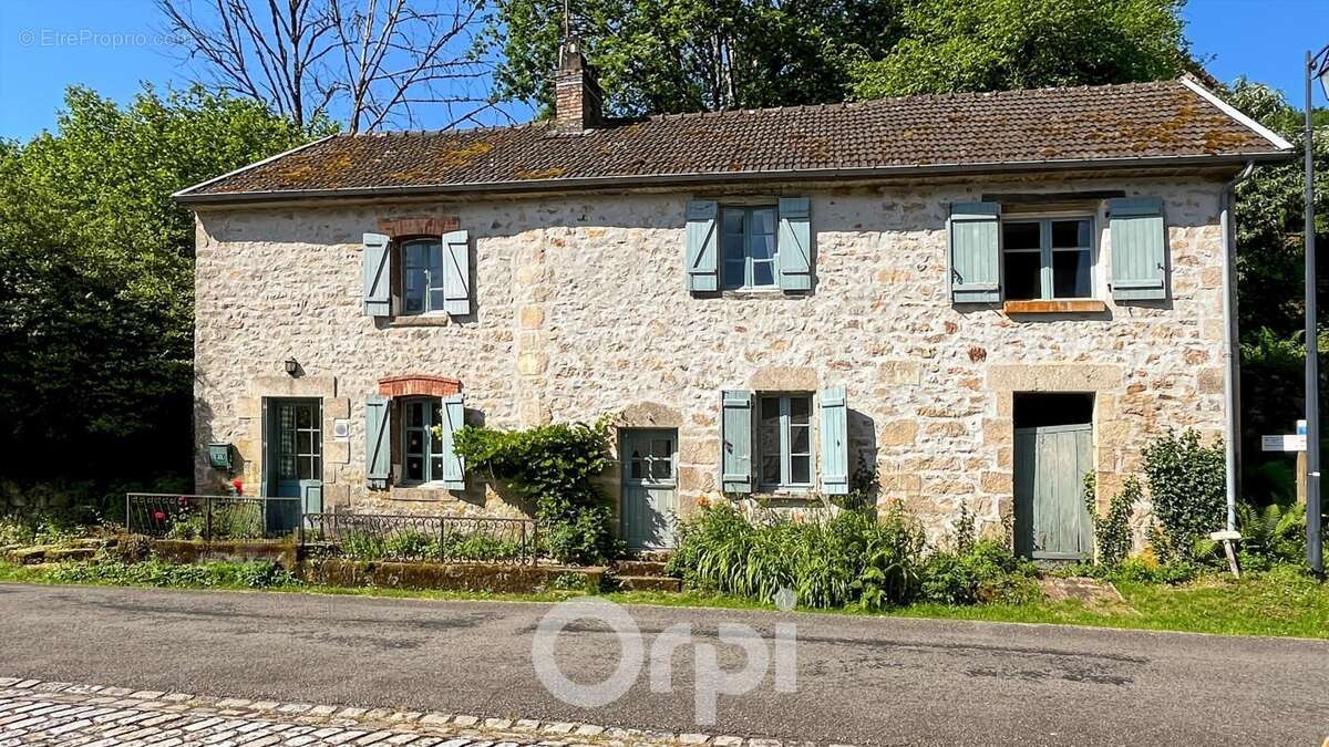Maison à JABREILLES-LES-BORDES