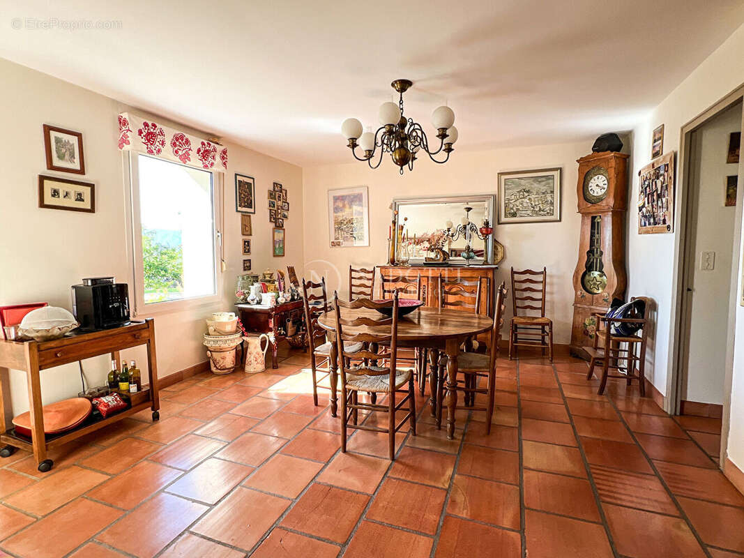 Maison à CABRIERES-D'AVIGNON