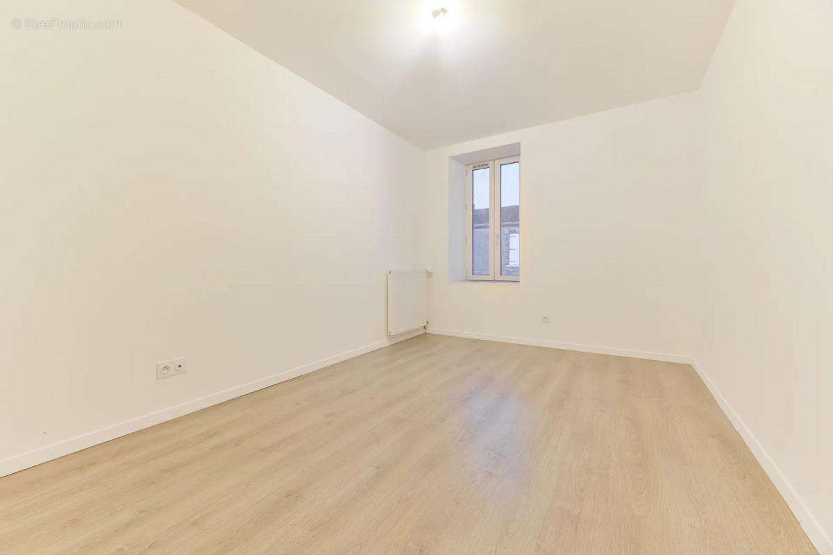 Maison à AIGREFEUILLE-SUR-MAINE