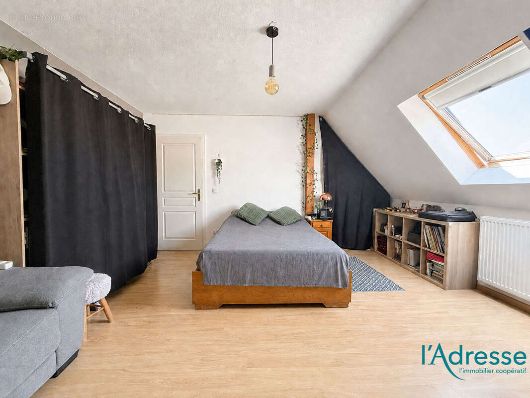 À vendre ? Duplex 4 pièces de 120 m² avec terrasse, garage et stationnements - photo 6