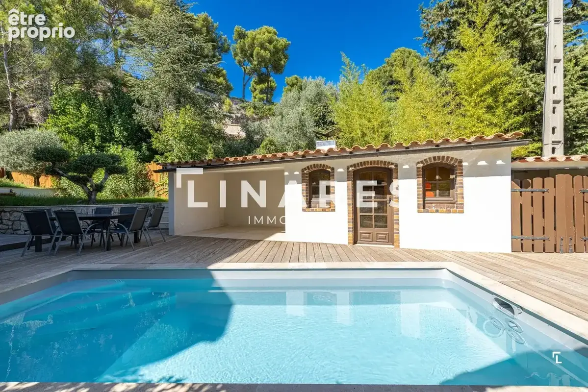 LA CALANQUE BLANCHE - Villa de 218 m²  - Extérieurs 37 m² - Terrain 800 m² - 13600 CASSIS - photo 10