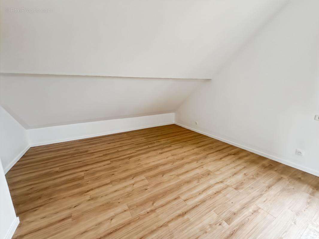 Appartement à MAUCHAMPS