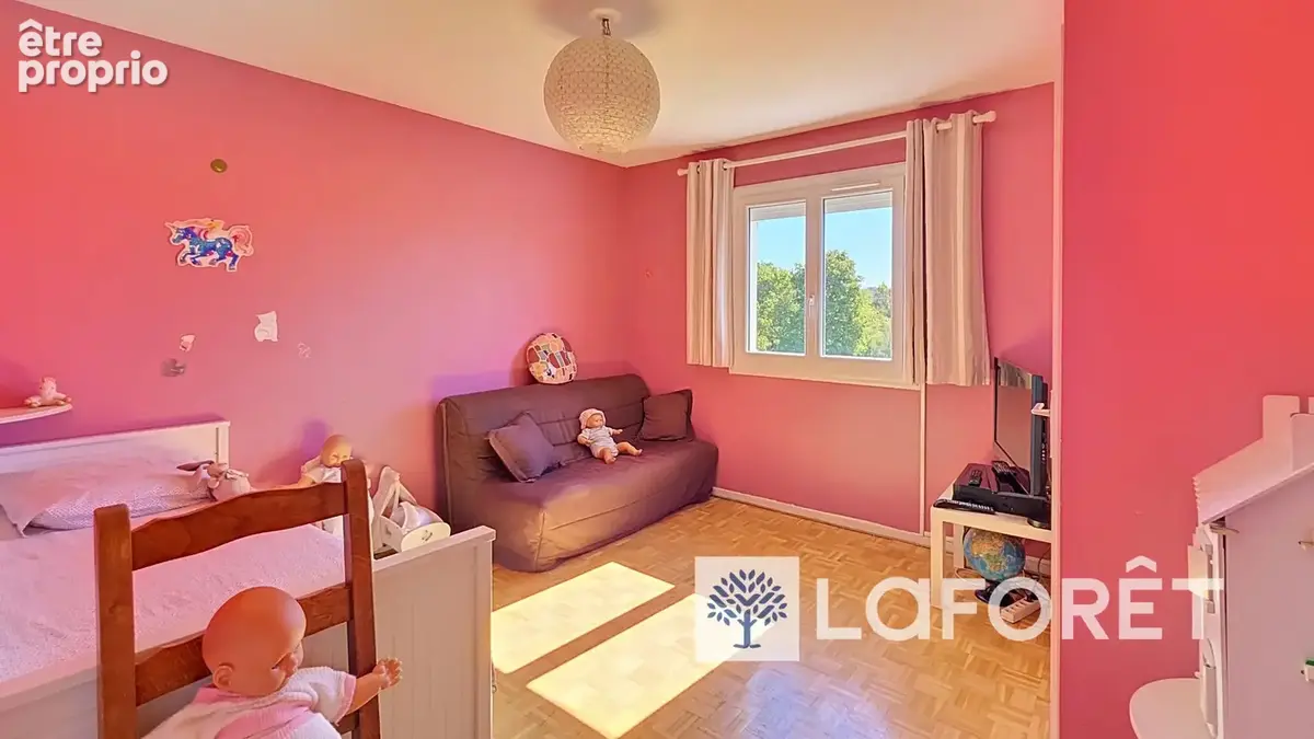 Maison familiale avec piscine, 4 chambres et sous-sol Lyon 9e / Saint-Rambert - photo 11