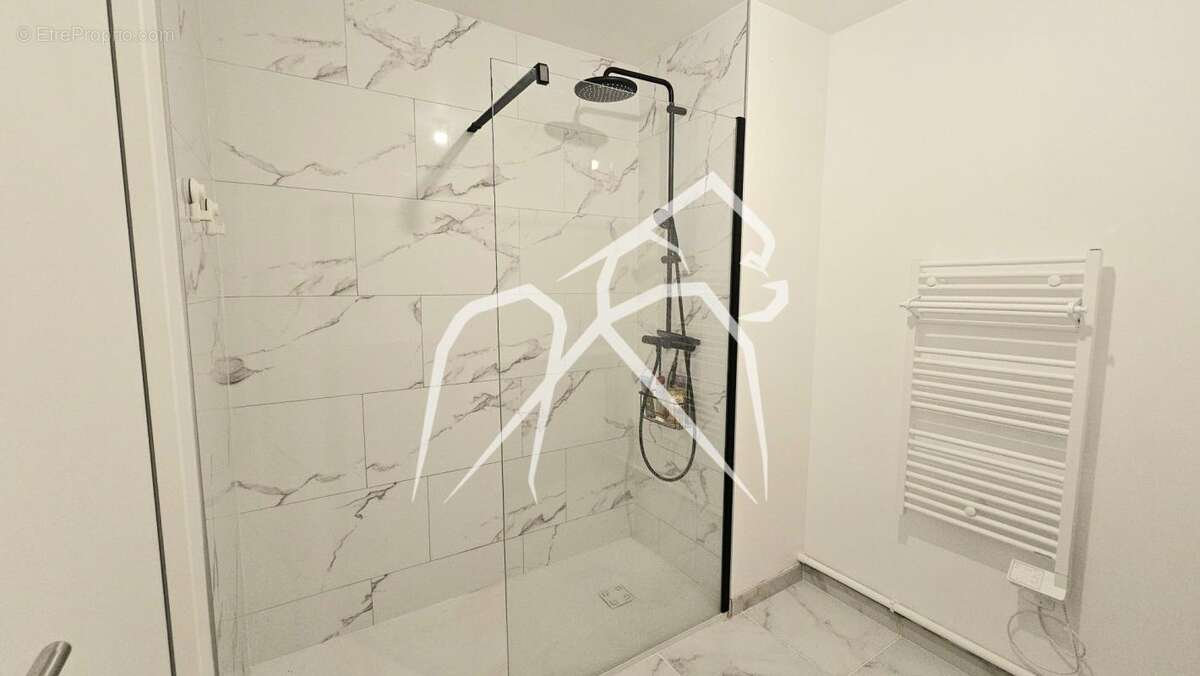 Maison contemporaine de 84 m²  Le Petit-Quevilly (76140) - photo 5