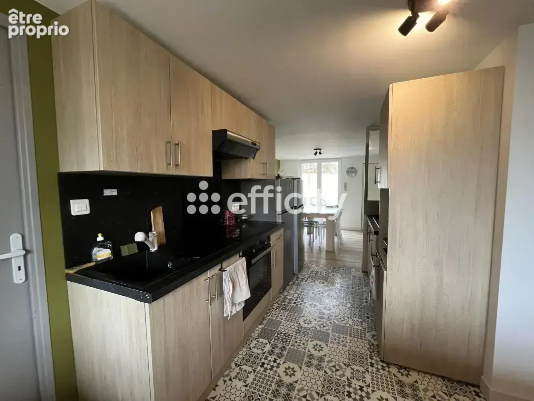 Maison 140 m² à Poitiers  - photo 2