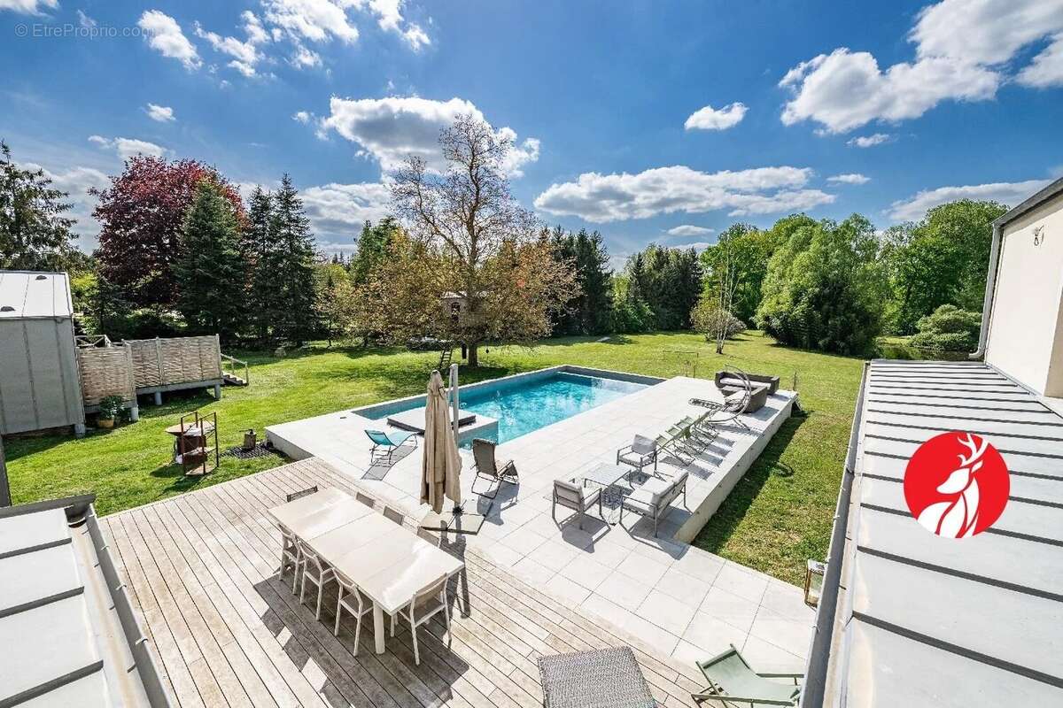 Maison à MENNECY