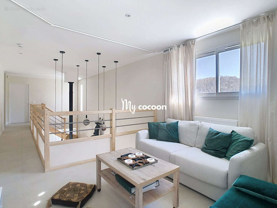 Maison - T5 - 145 m² - photo 10