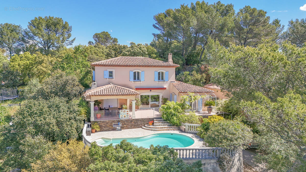 Maison à PIERREFEU-DU-VAR