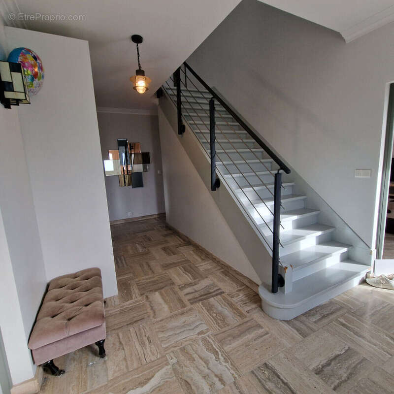 Maison à LA CHAPELLE-EN-SERVAL