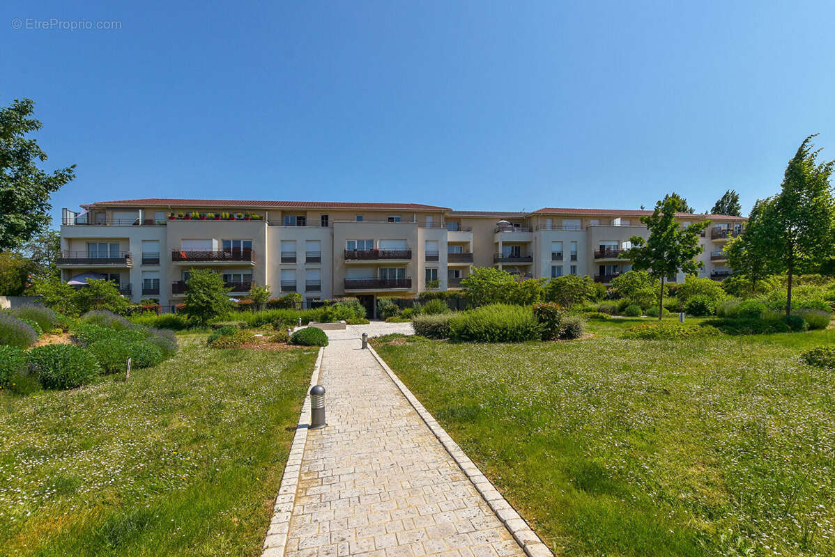 Appartement à BRIE-COMTE-ROBERT