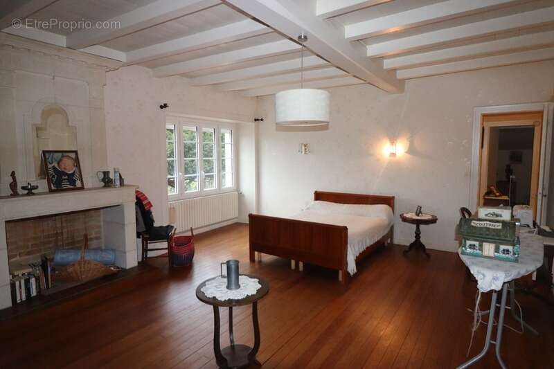 Maison à SAINT-BRIS-DES-BOIS