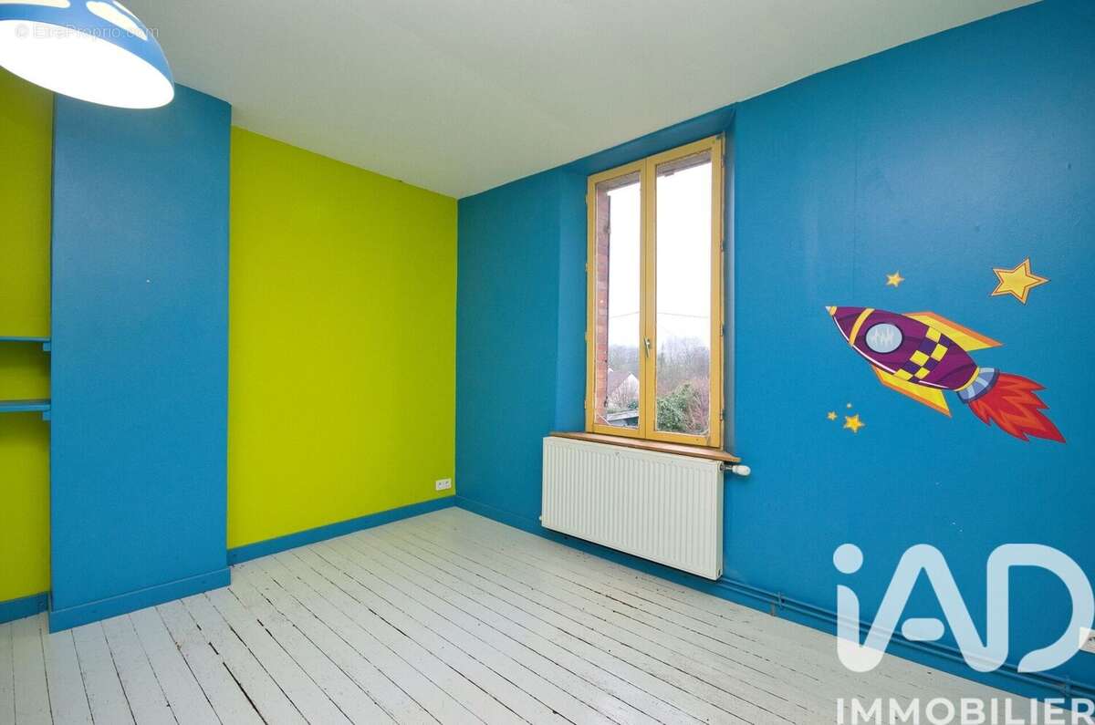 Maison 212 m² à Cernay-En-Dormois  - photo 4