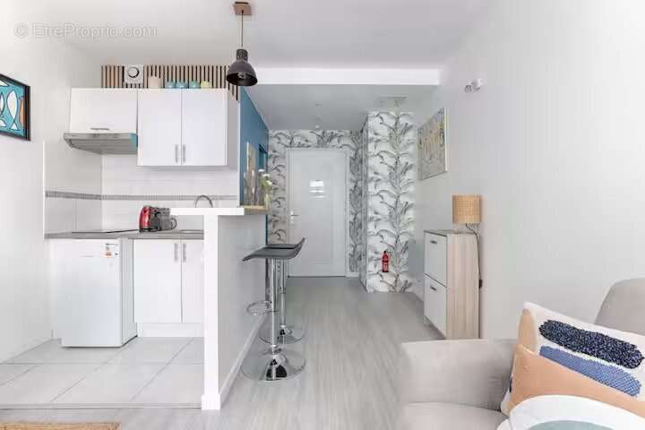 Paris 20ie . produit d'investissement locatif . plateau de 4 appartements - photo 3