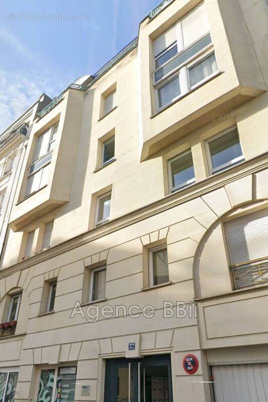Appartement à PARIS-14E