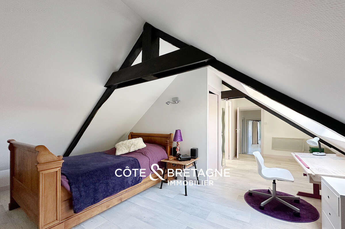 Bel ensemble de bâtiments en pierre de taille au faouët dans le morbihan  réf : 202595 - photo 11