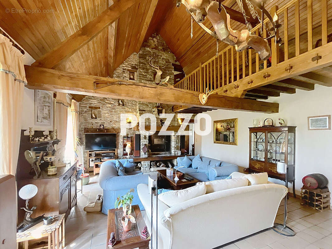 Maison à TESSY-SUR-VIRE