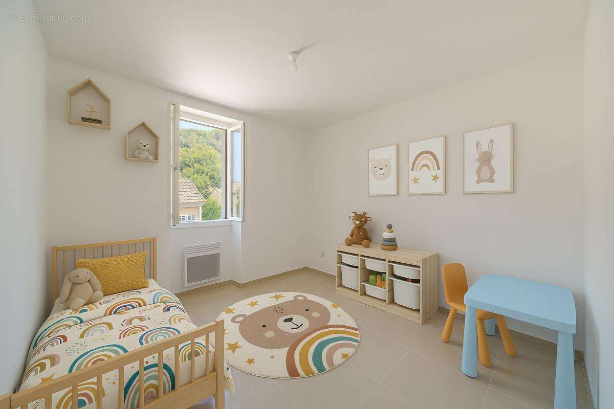 Appartement à ROQUEFORT-LA-BEDOULE