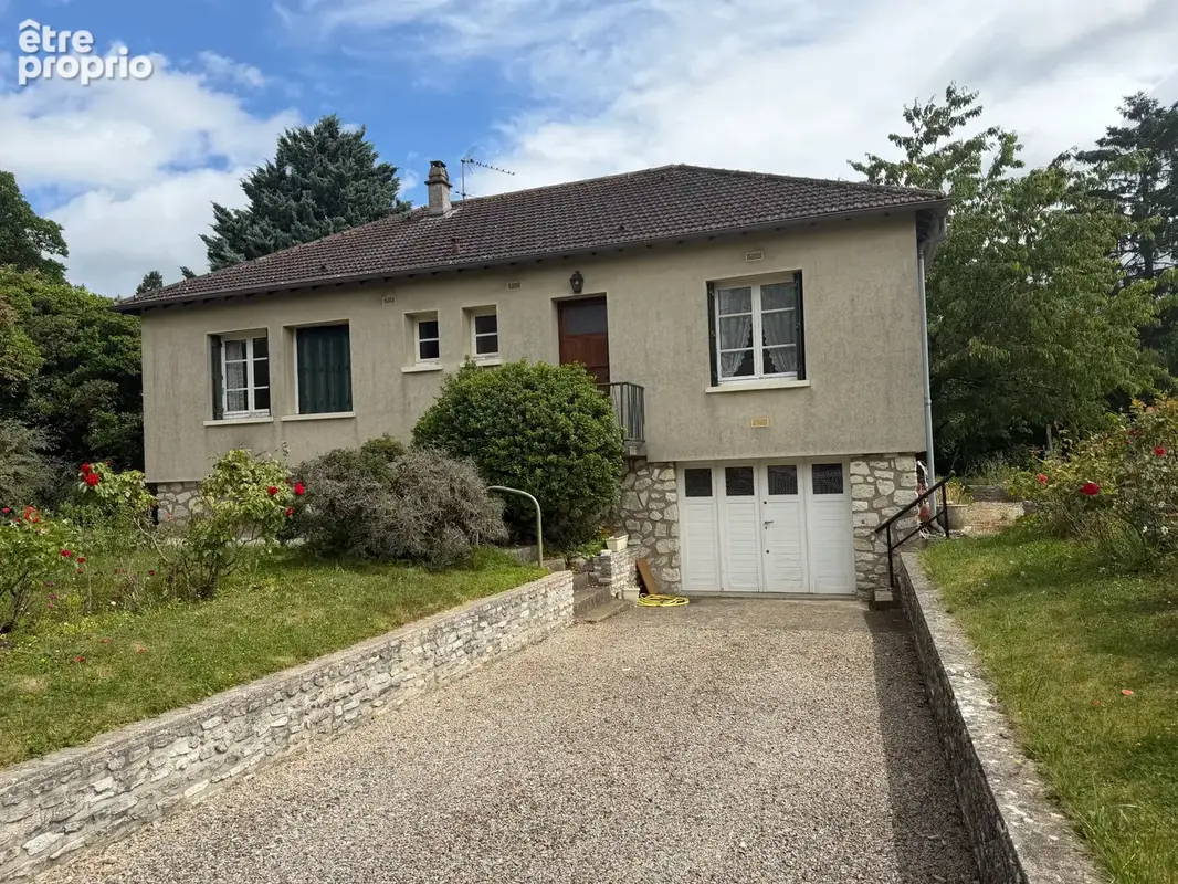 Maison à HOUDAN