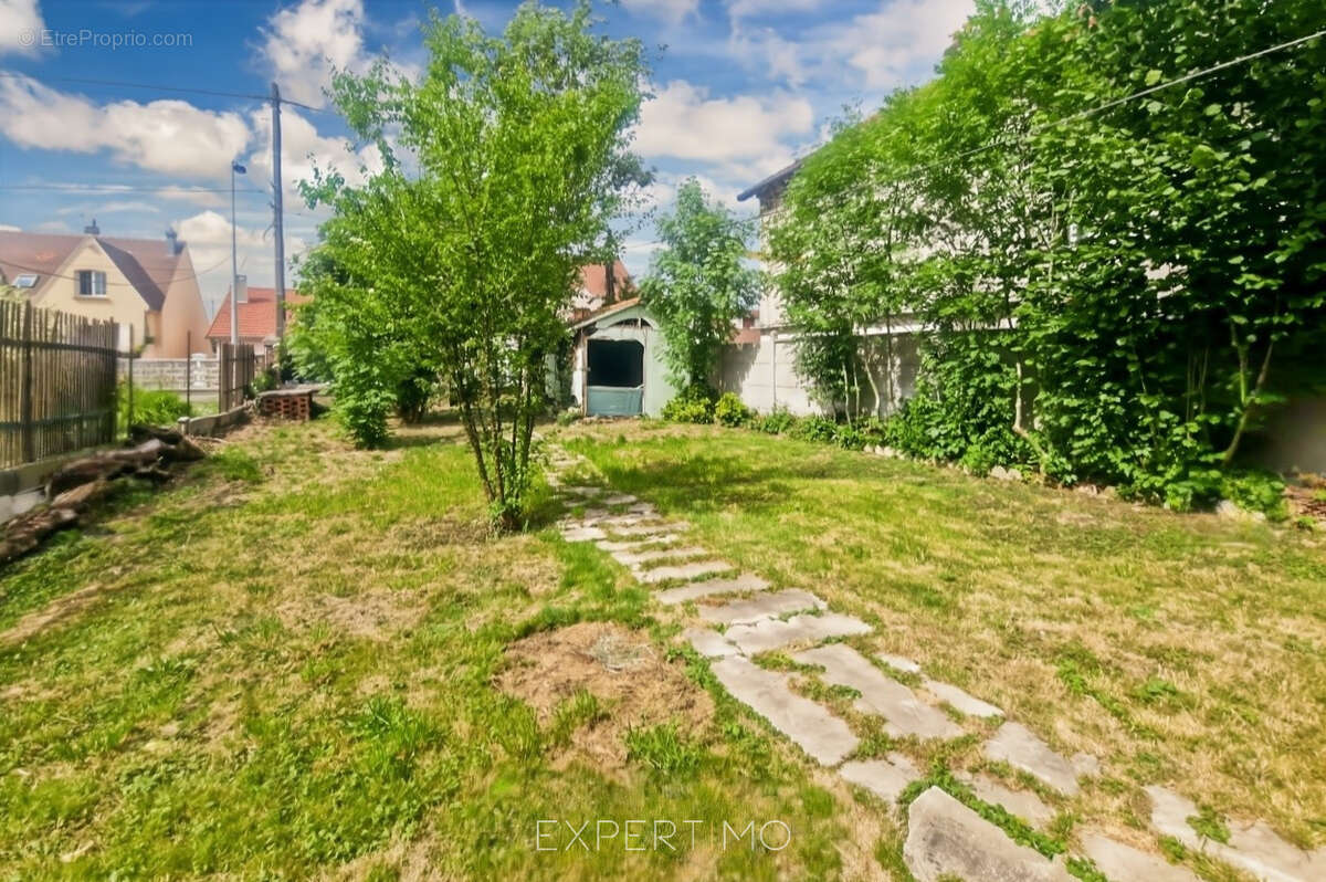 Maison à PONTAULT-COMBAULT