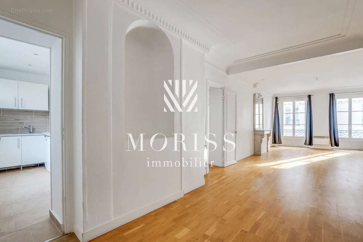 Appartement à PARIS-8E