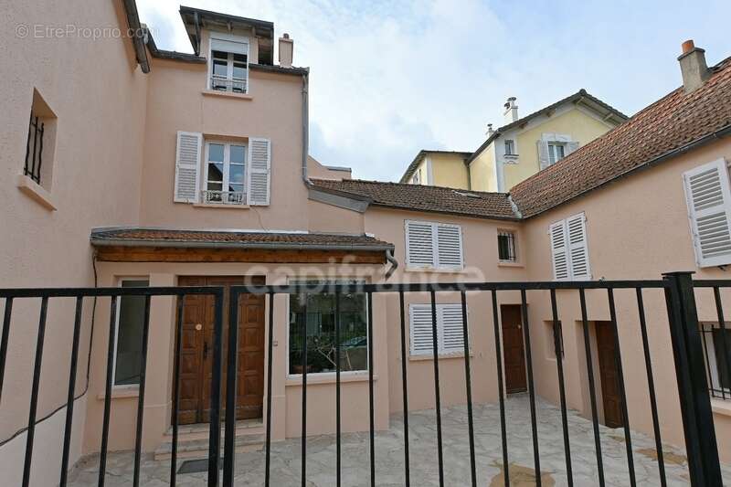 MAISONS LAFFITTE Château - Maison de 230m2, 5 chambres - photo 7