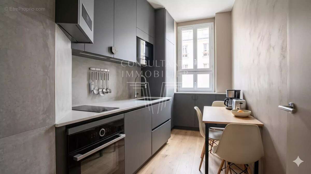 Appartement à PARIS-15E