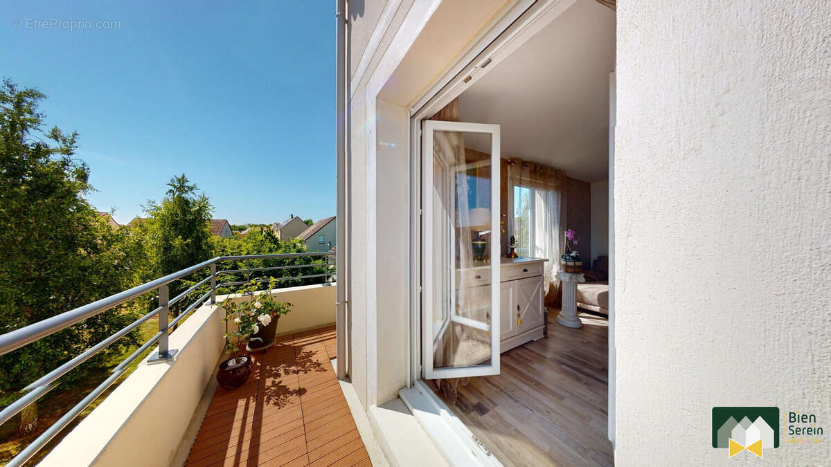 Appartement à LEVES