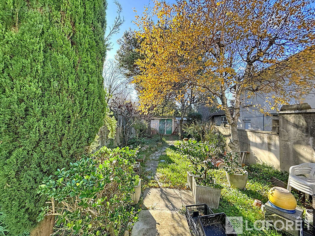 Maison à COURTHEZON