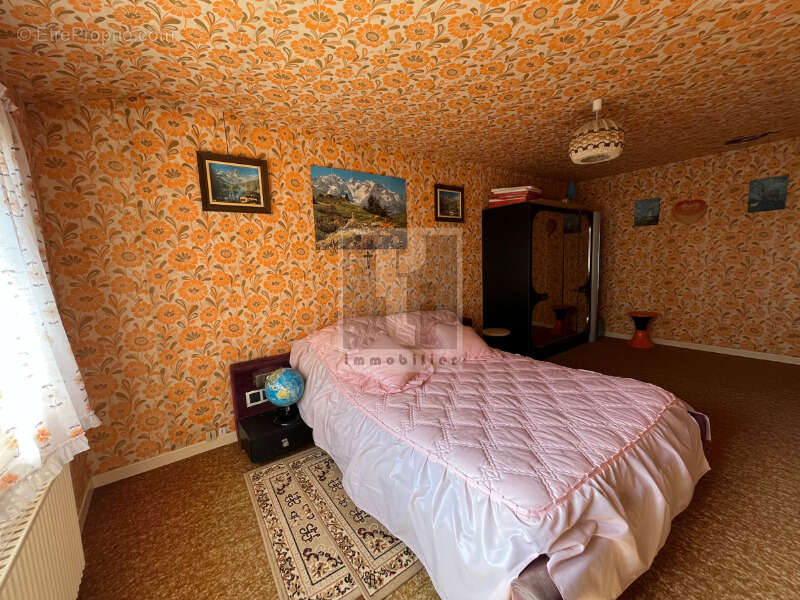 Maison à VERNOU-LA-CELLE-SUR-SEINE