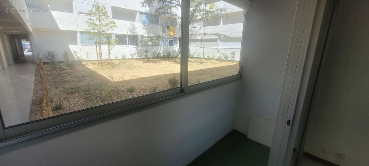 A vendre : studio 16.5 m2 + 2.75 m2 hopitaux facultes - photo 5