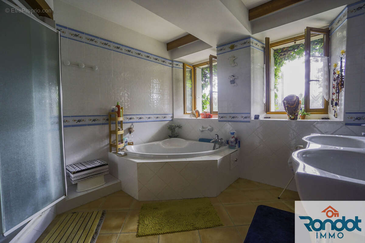 Maison à MAREY-SUR-TILLE